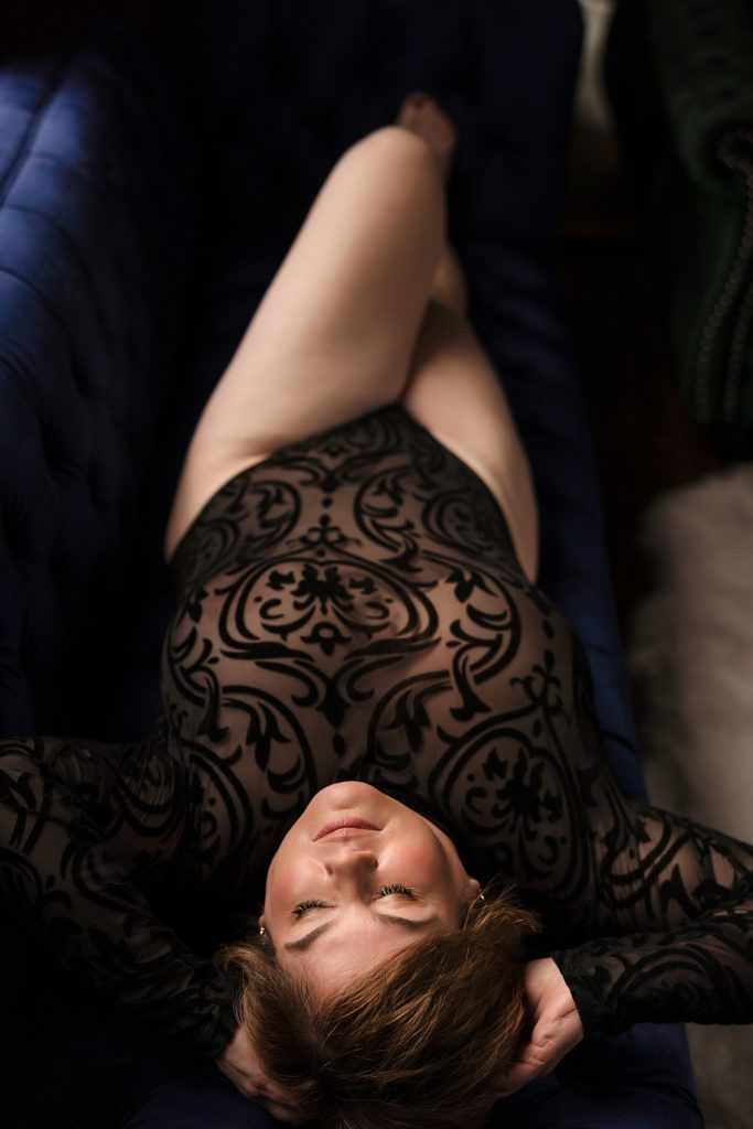 KC Boudoir Photographer - Curvy woman boudoir photos - Madera Studios